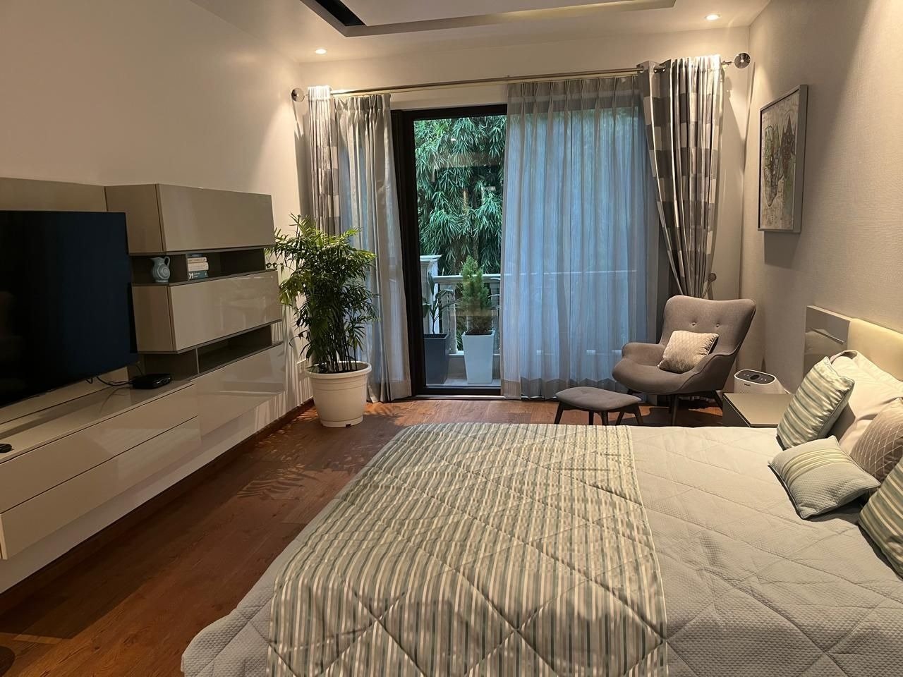 service apartments in delhi