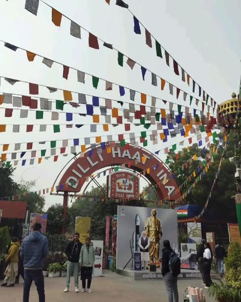 Dilli Haat Ina