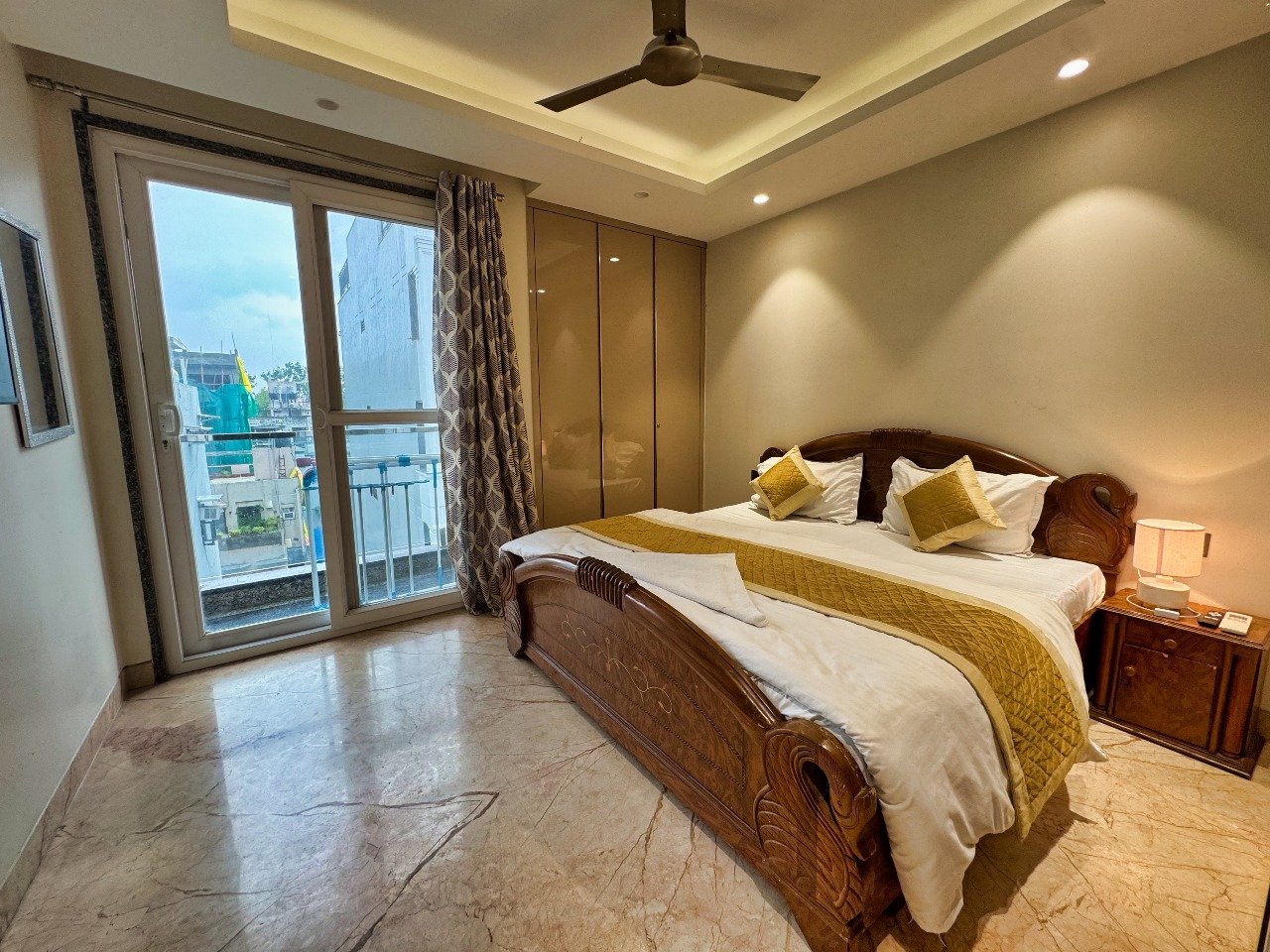 Service apartments in delhi