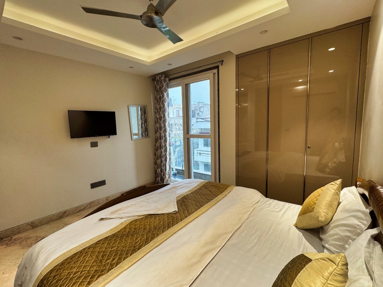 Premium service apartments in delhi