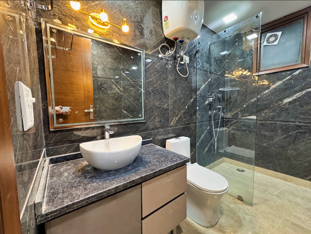 service apartments in Janakpuri District Centre