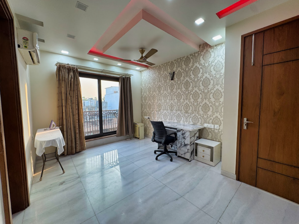 service apartments in Kirti Nagar West Delhi