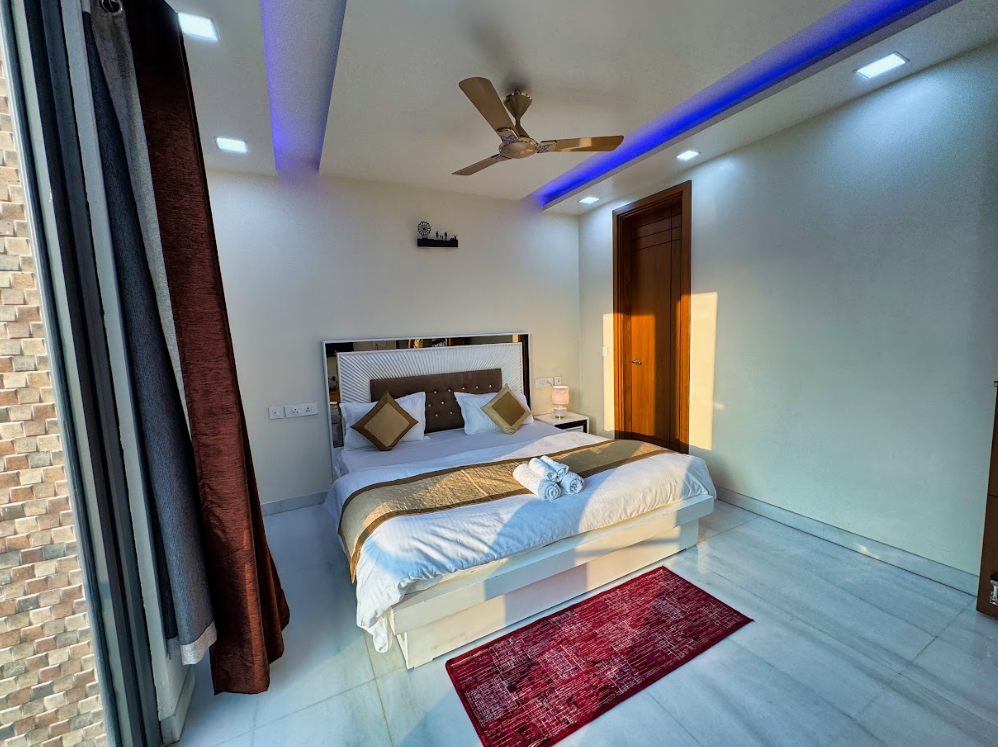 top rated service apartments in West Delhi