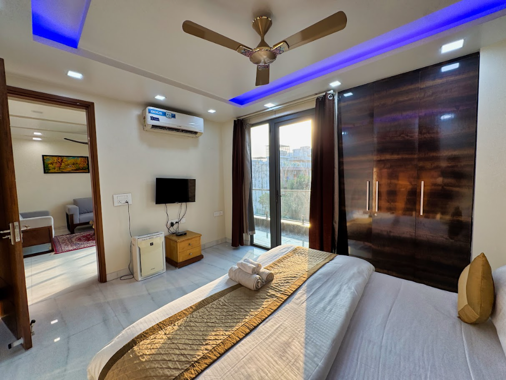 service apartments in Kirti Nagar West Delhi