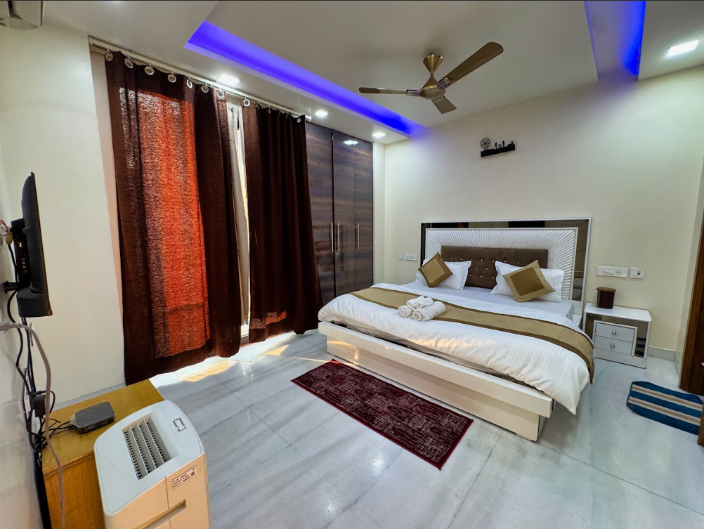 service apartments in Uttam Nagar West