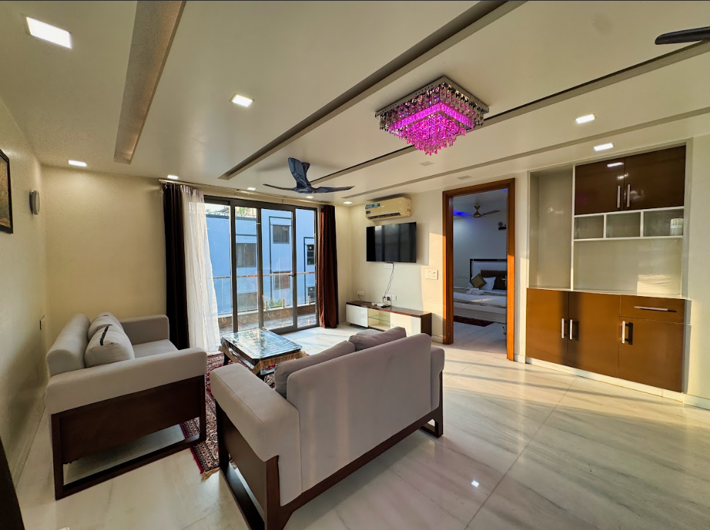 service apartments in Kirti Nagar West Delhi