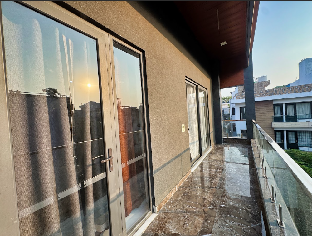 luxury service Apartment for monthly rent