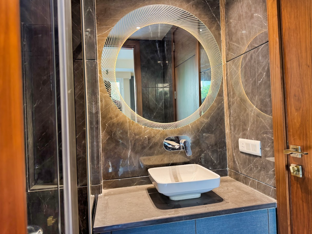 luxury service apartments in Janakpuri West Delhi